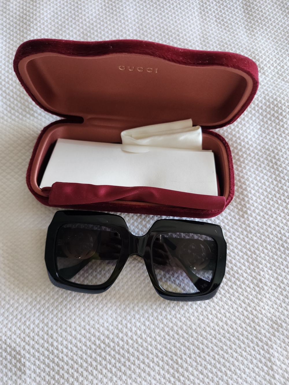 Gucci NEW Women's Black Oversized Square Sunglasses